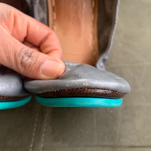 Metallic Pewter Tieks - Picture 7 of 9